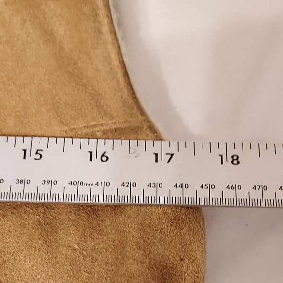 Dawns Fashions Womans  Suede Vest  Fur like lining  Sz 7 1 Flaw Tan Suede - Picture 7 of 9